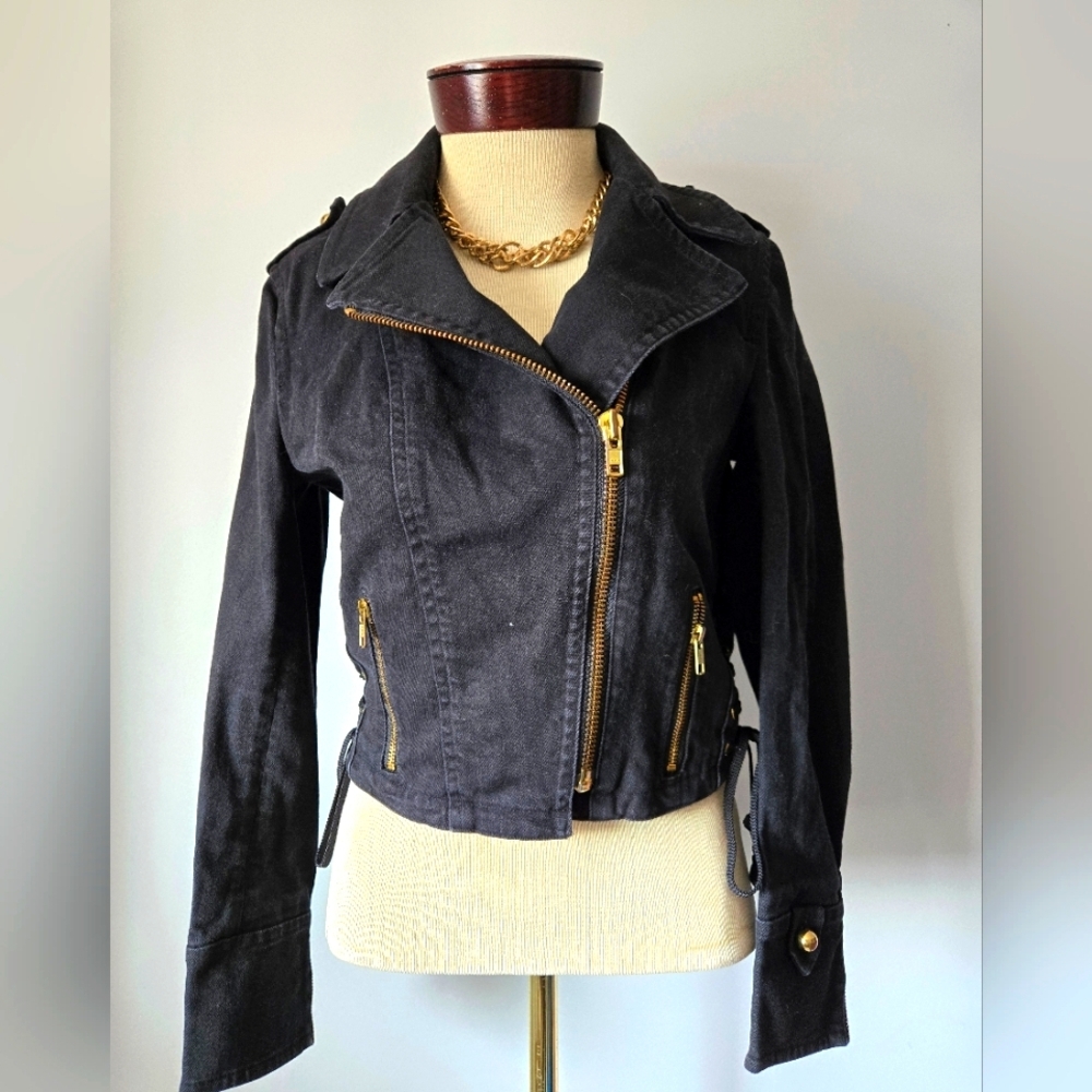 REISS 1971 Black Denim Fittwd Cropped Jacket. Size Medium